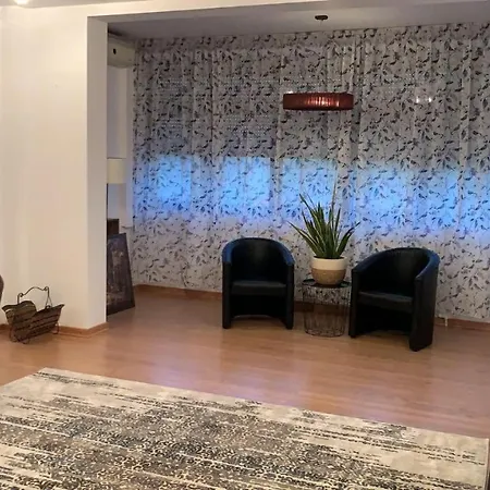 Victor Sunshine Apartment Mamaia